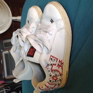 DC skate shoes